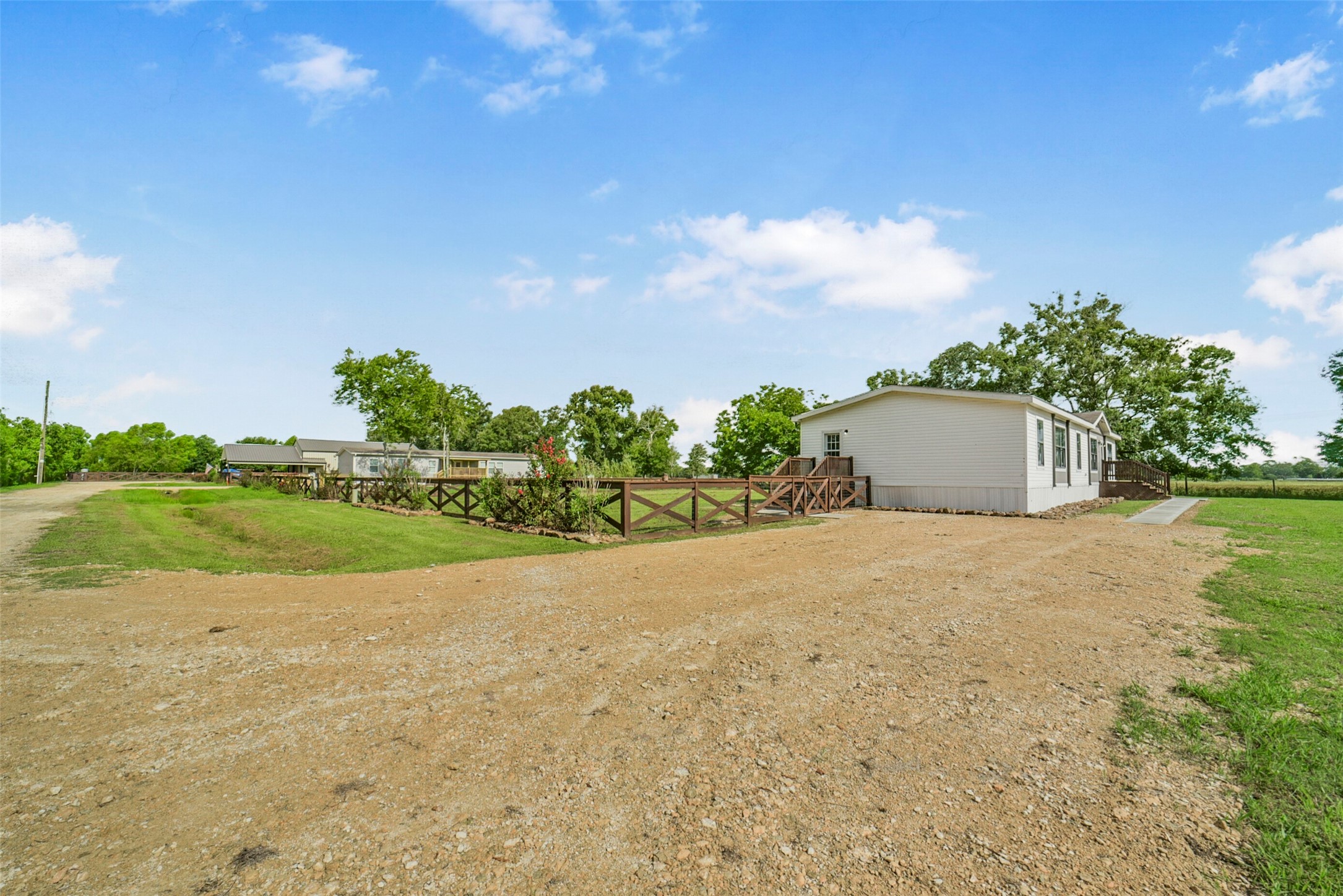 1566 County Road 610 E Property Photo 39