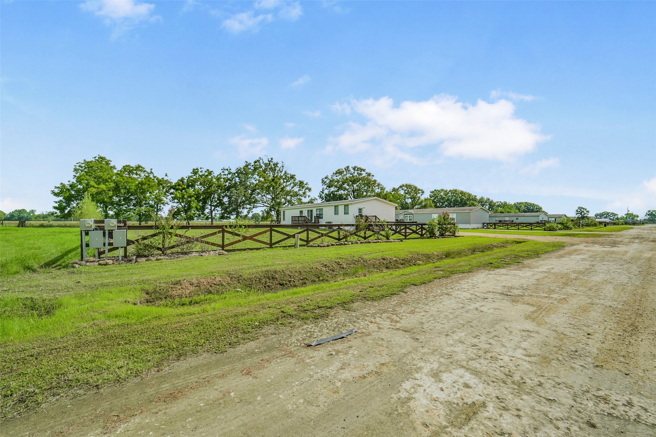 1566 County Road 610 E Property Photo 44
