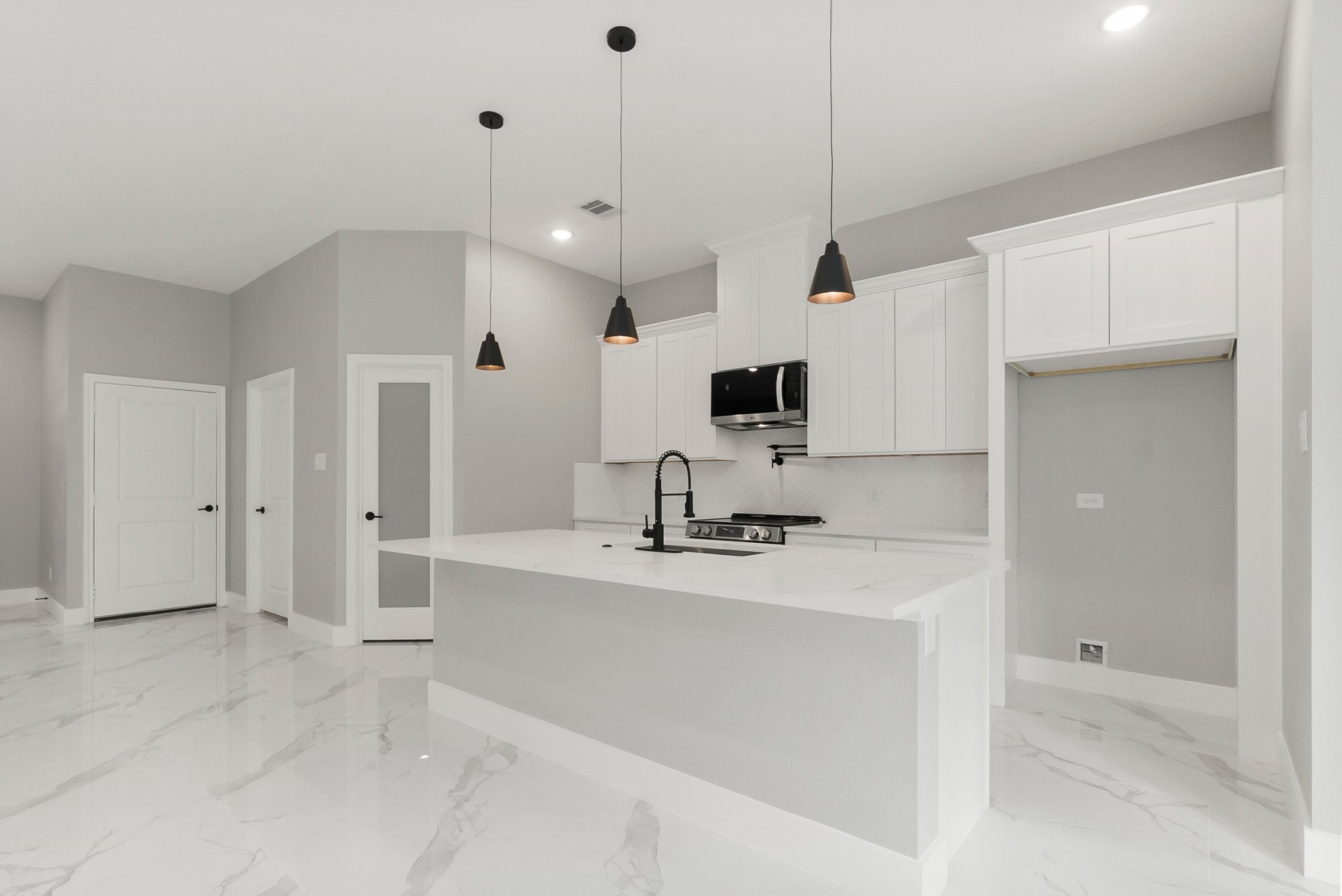 3518 Misty Moss Property Photo 11