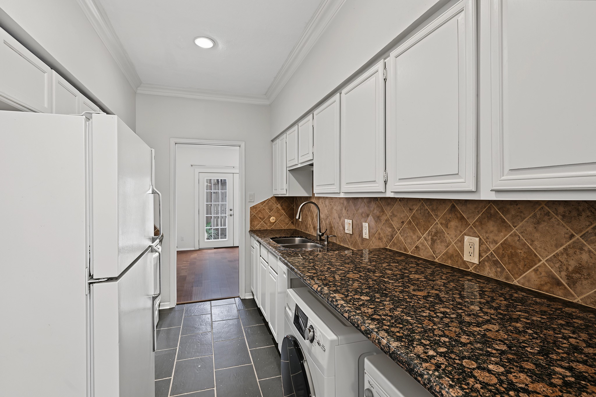 3721 Wakeforest Property Photo 10