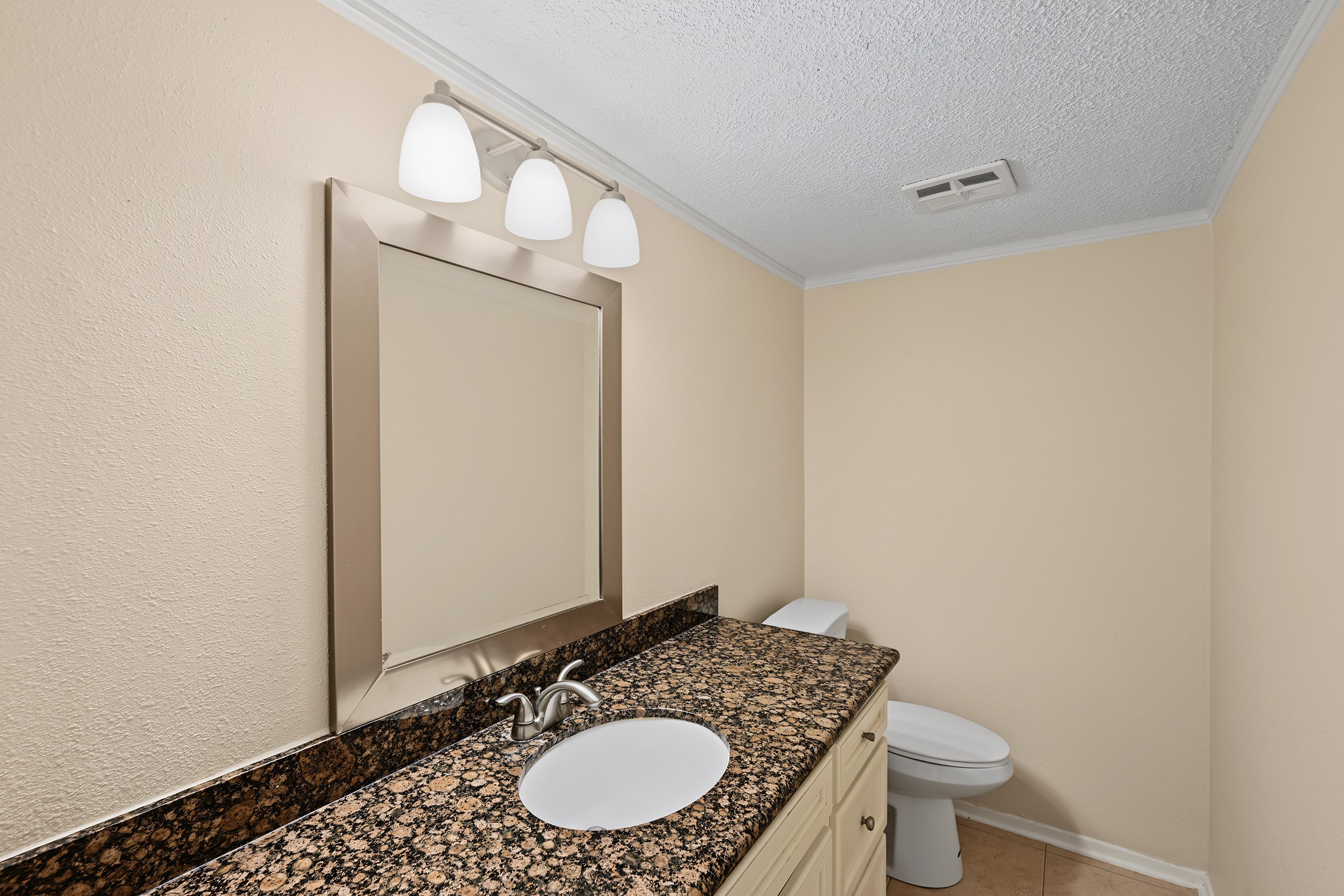 3721 Wakeforest Property Photo 12