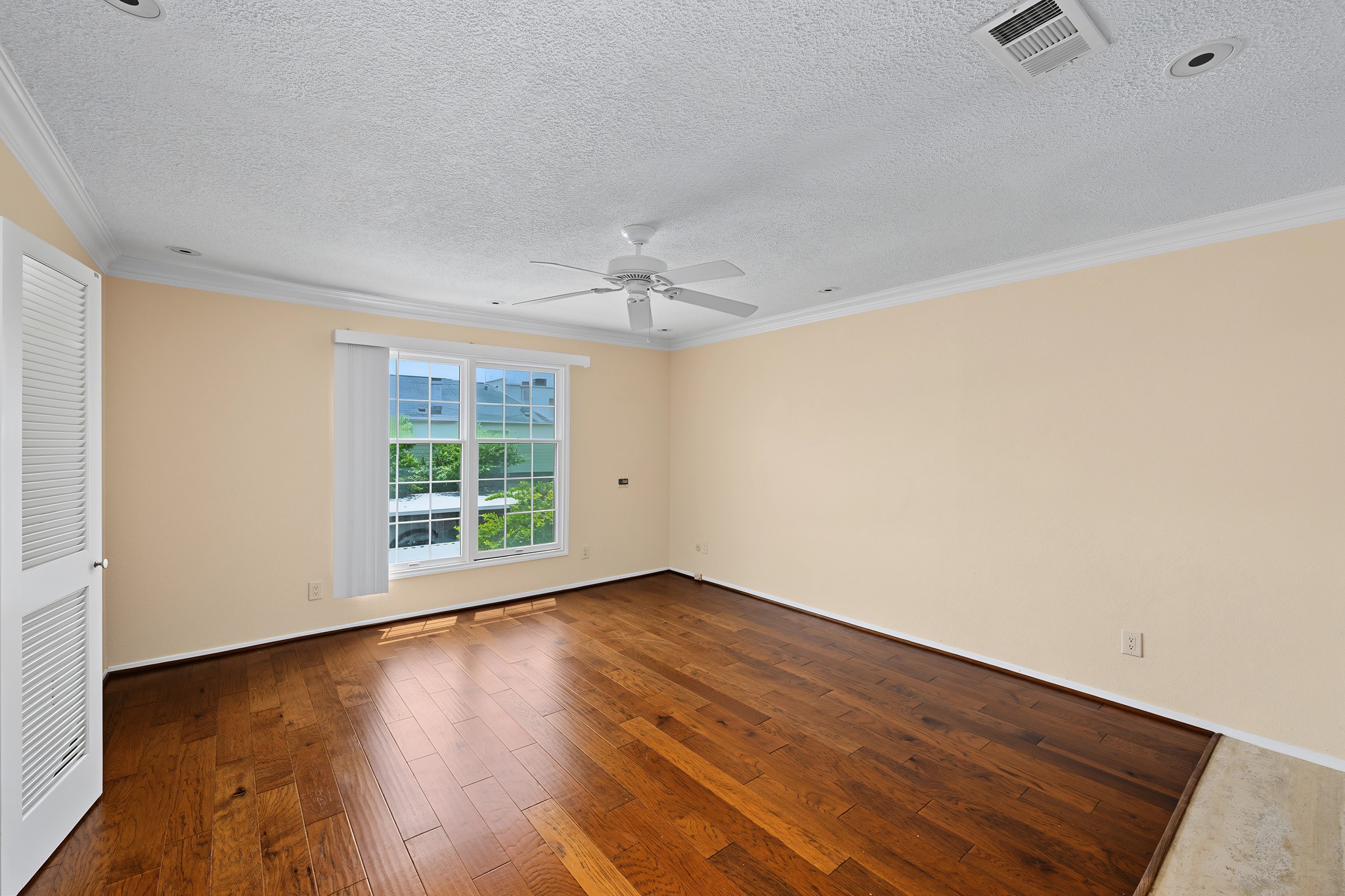 3721 Wakeforest Property Photo 18
