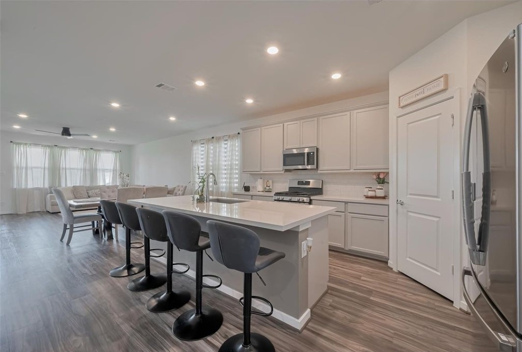 21611 Shadowbrook Birch Drive Property Photo 3