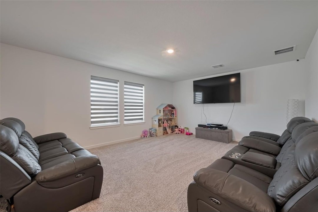 21611 Shadowbrook Birch Drive Property Photo 8