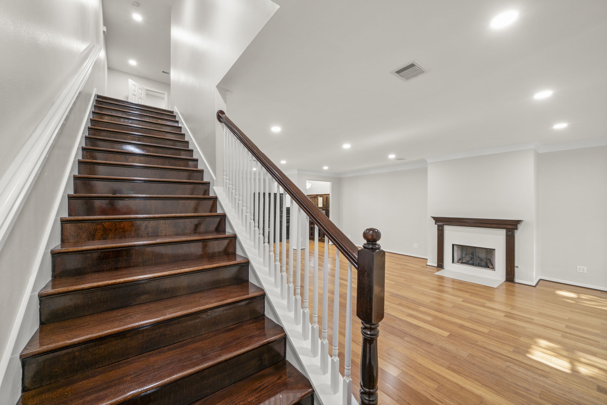 4023 Breakwood Drive Property Photo 12