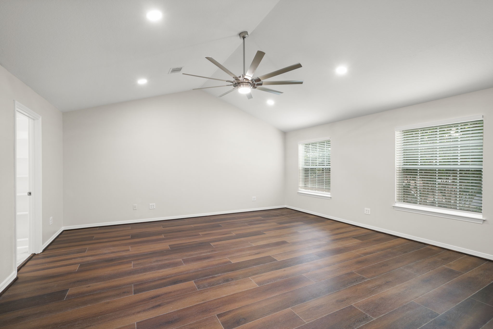 4023 Breakwood Drive Property Photo 15