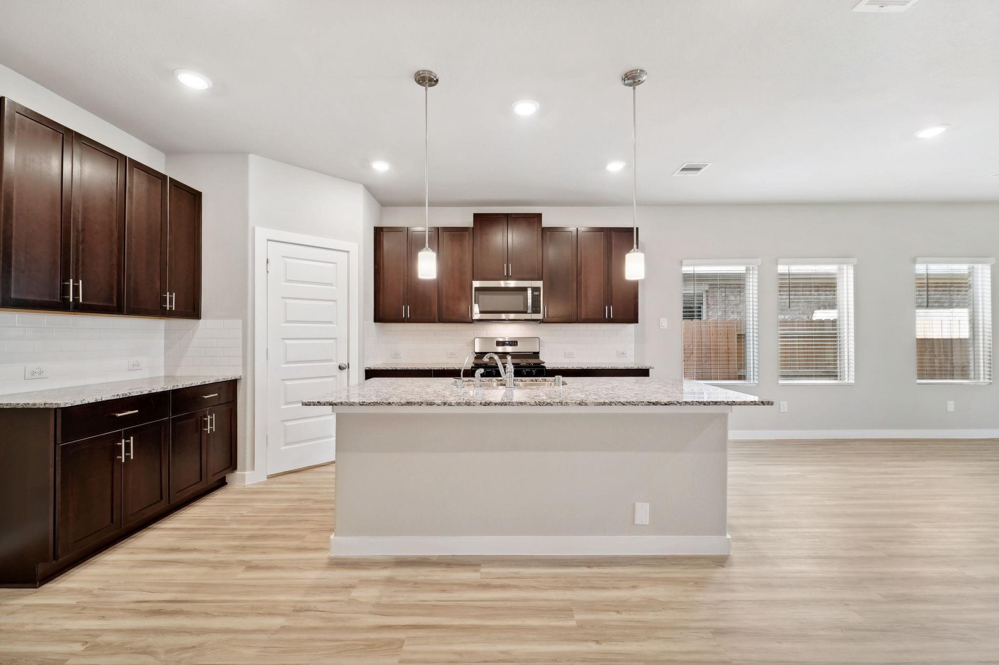 6343 Buffalo Bend Lane Property Photo 4