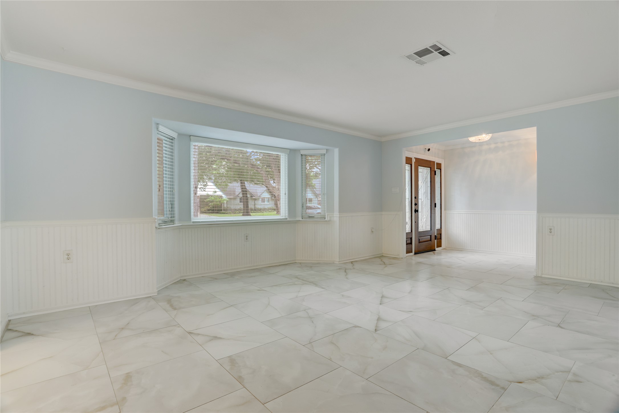 10321 Willowgrove Drive Property Photo 7