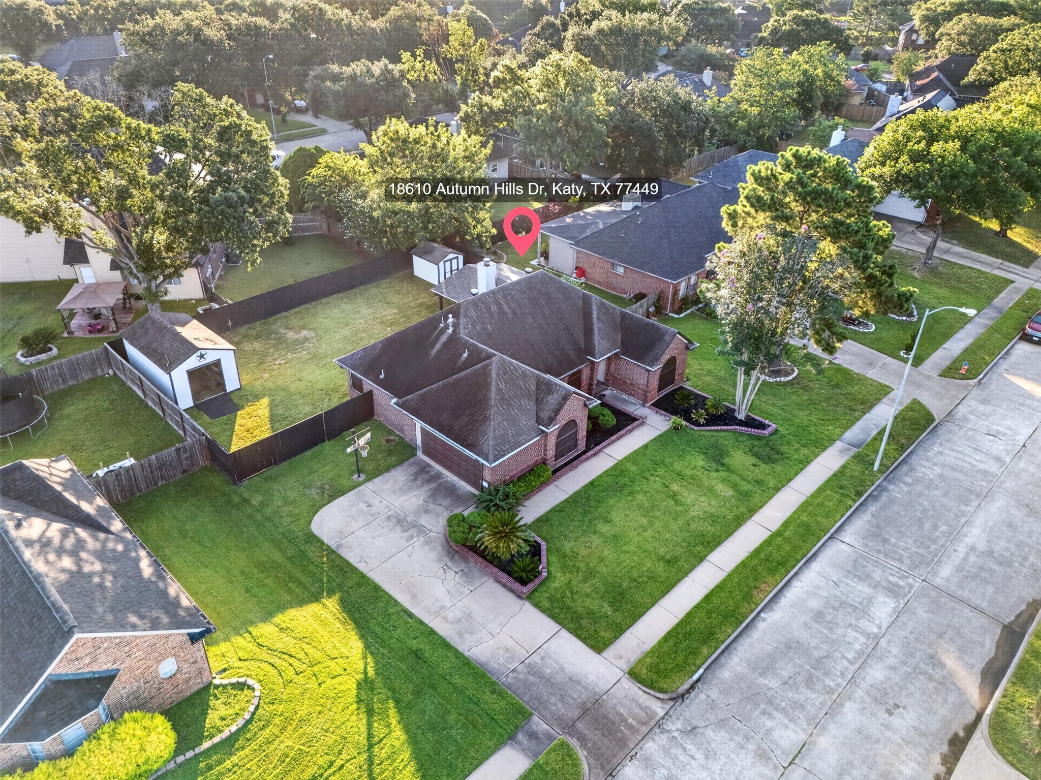 18610 Autumn Hills Drive Property Photo 37