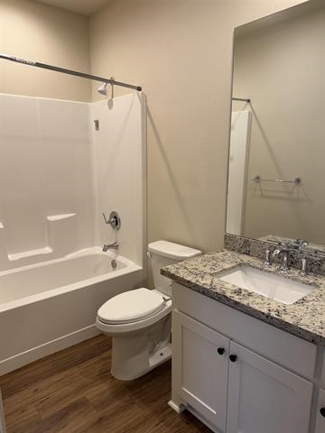5670 Shadowbend Circle W 105 Property Photo 24