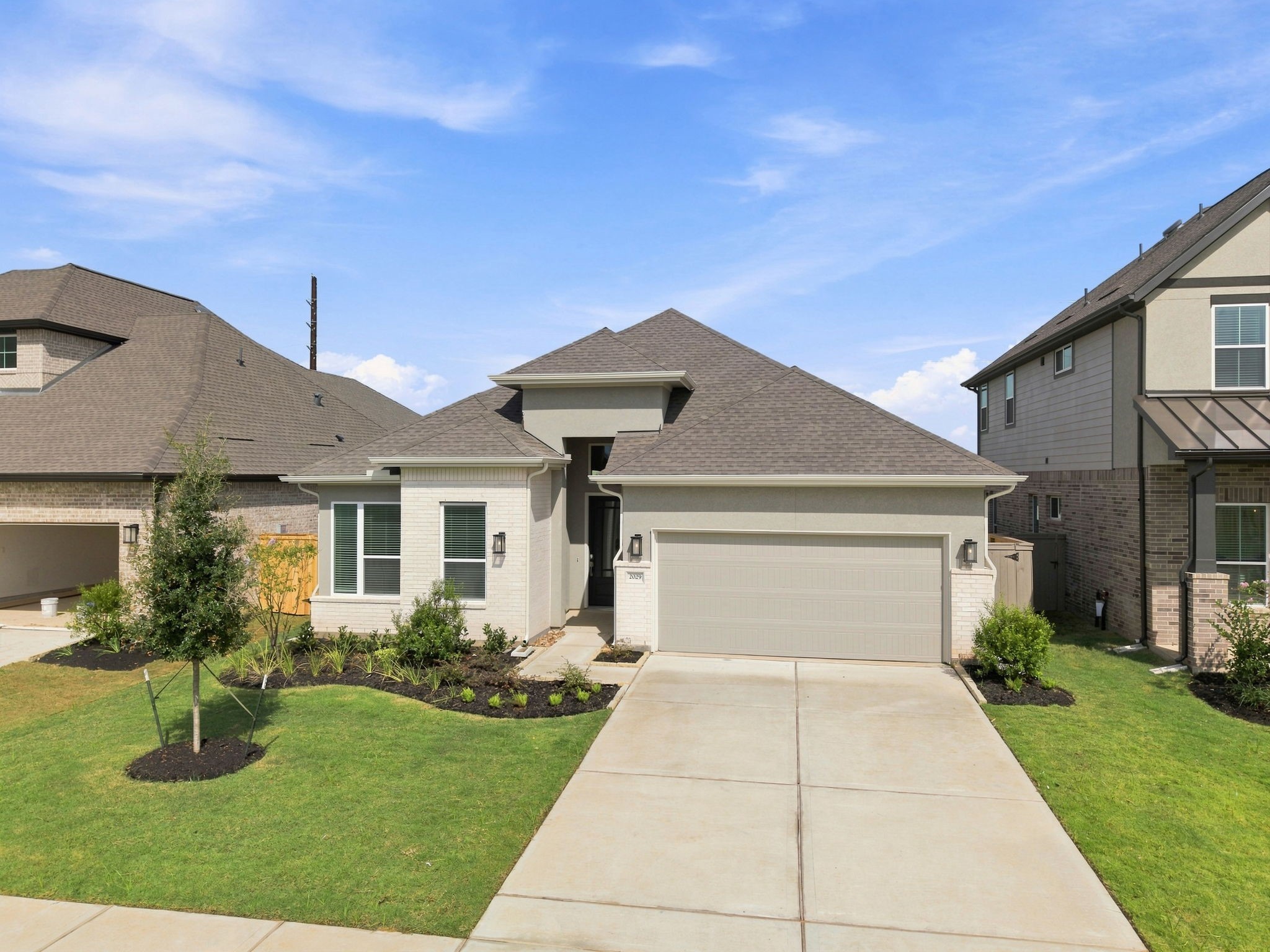 2029 Persimmon Cove Court Property Photo 2