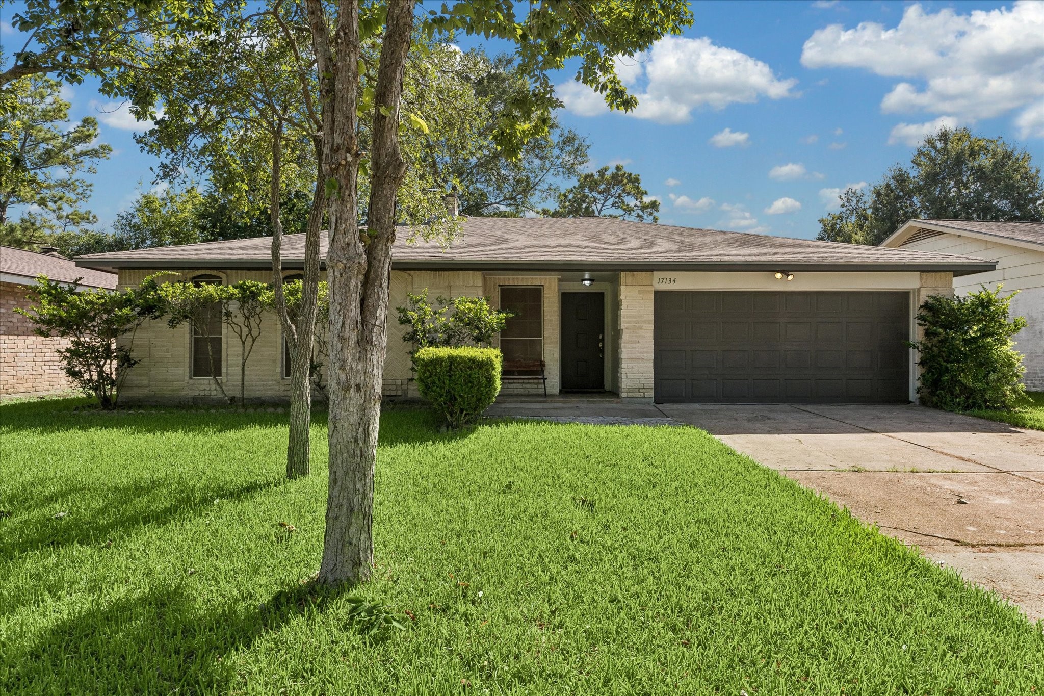 17134 Barcelona Drive Property Photo 1