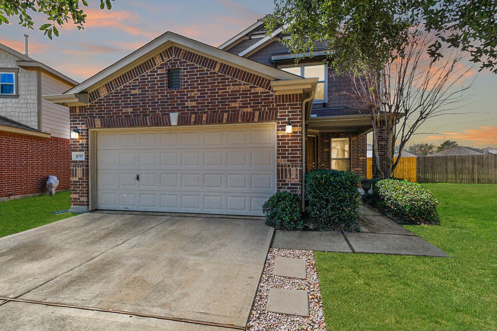 18707 Gray Oak Court Property Photo 1