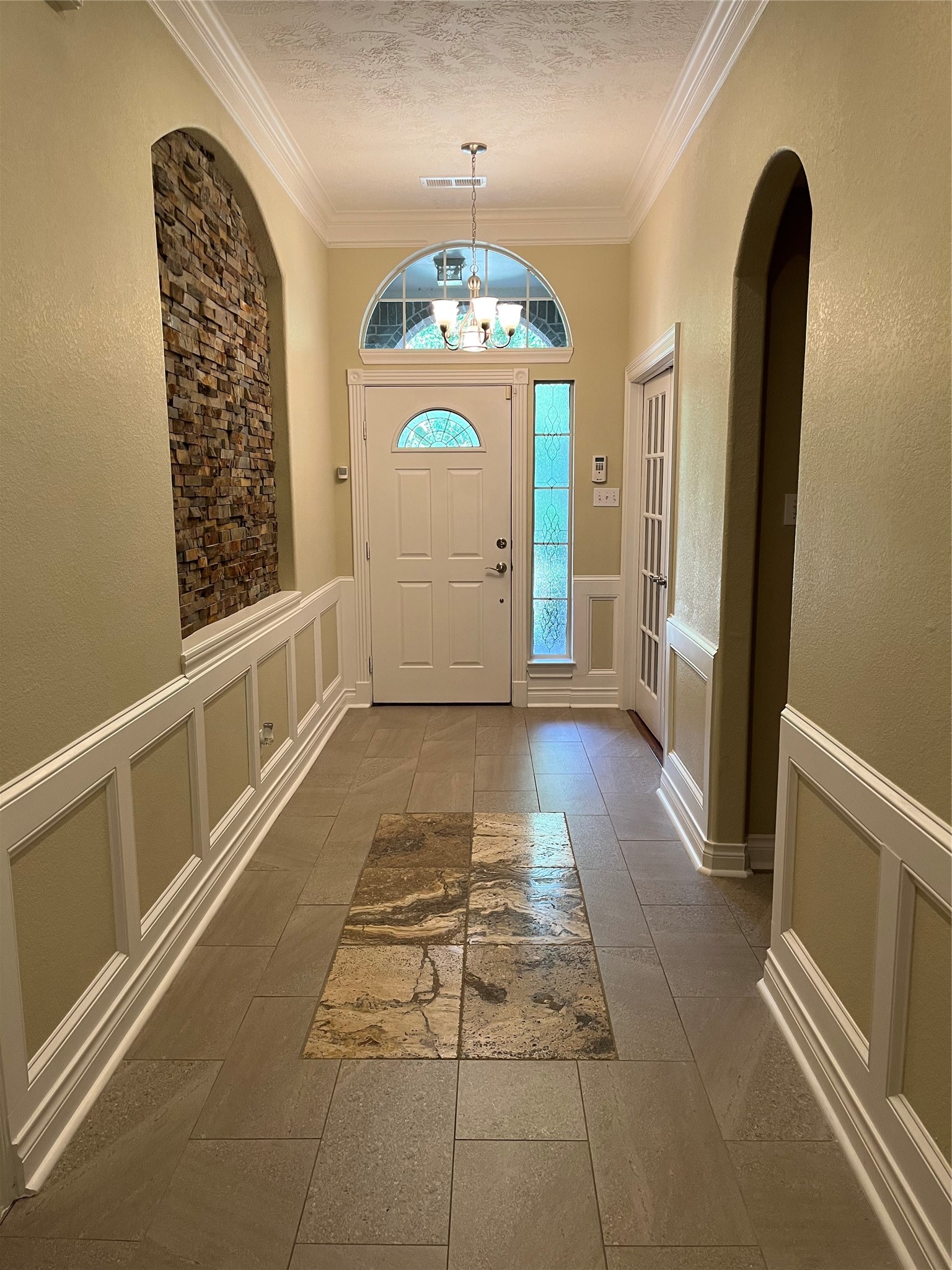 3515 Emerson Drive Property Photo 4