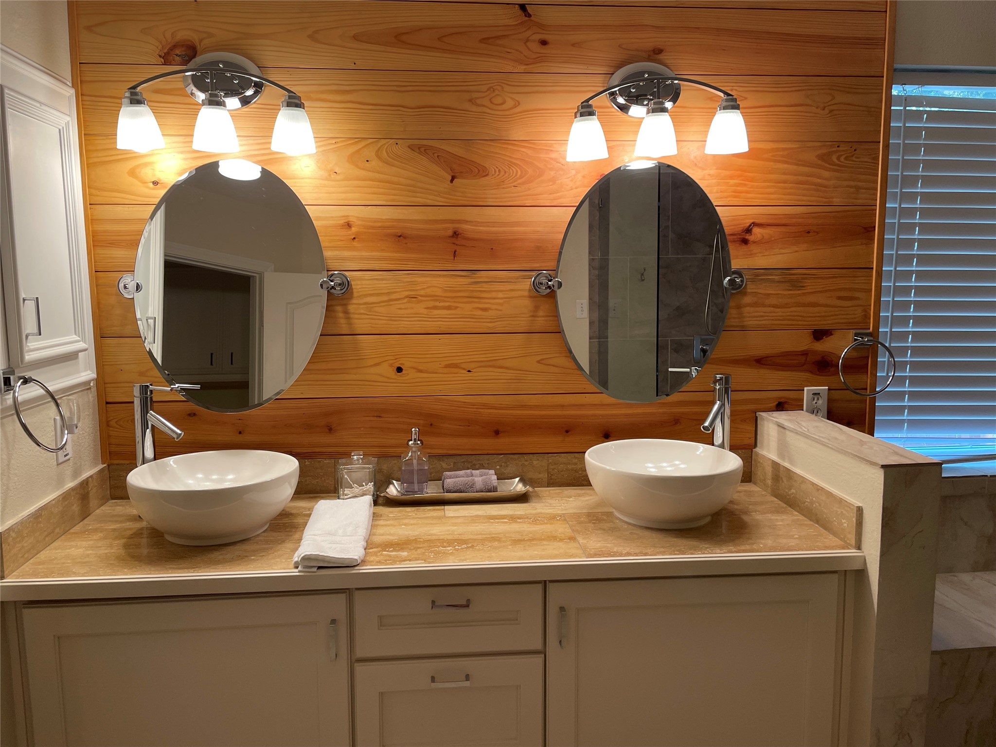 3515 Emerson Drive Property Photo 14