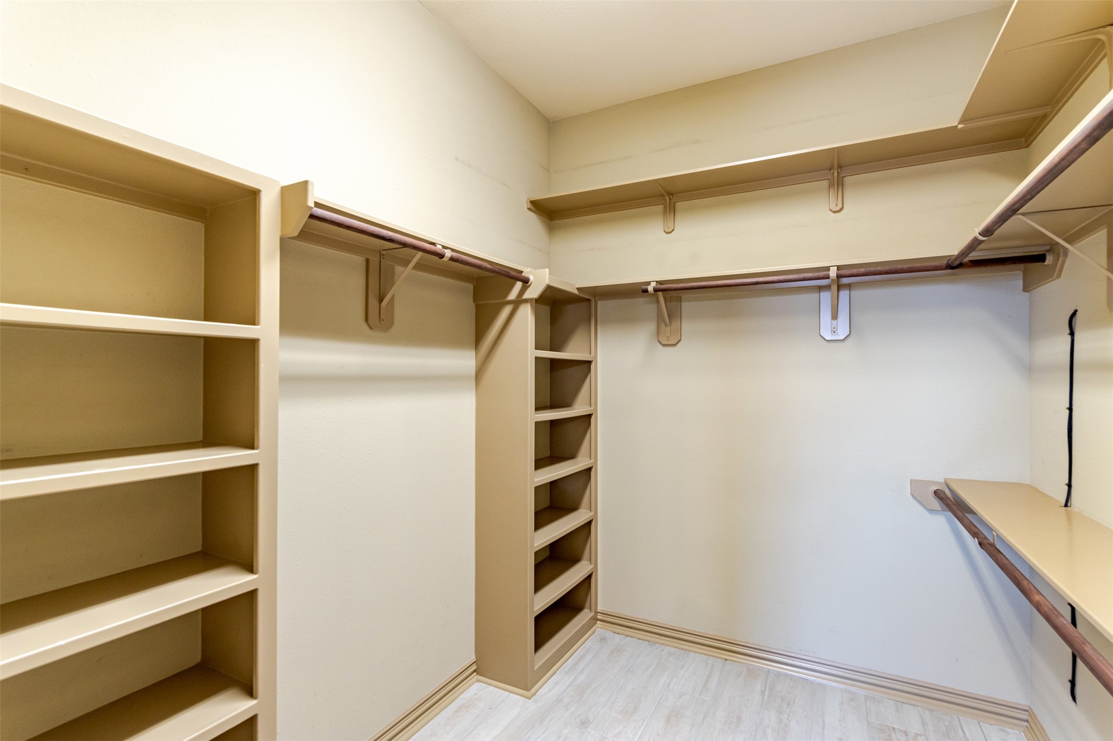 25010 Florina Ranch Drive Property Photo 27
