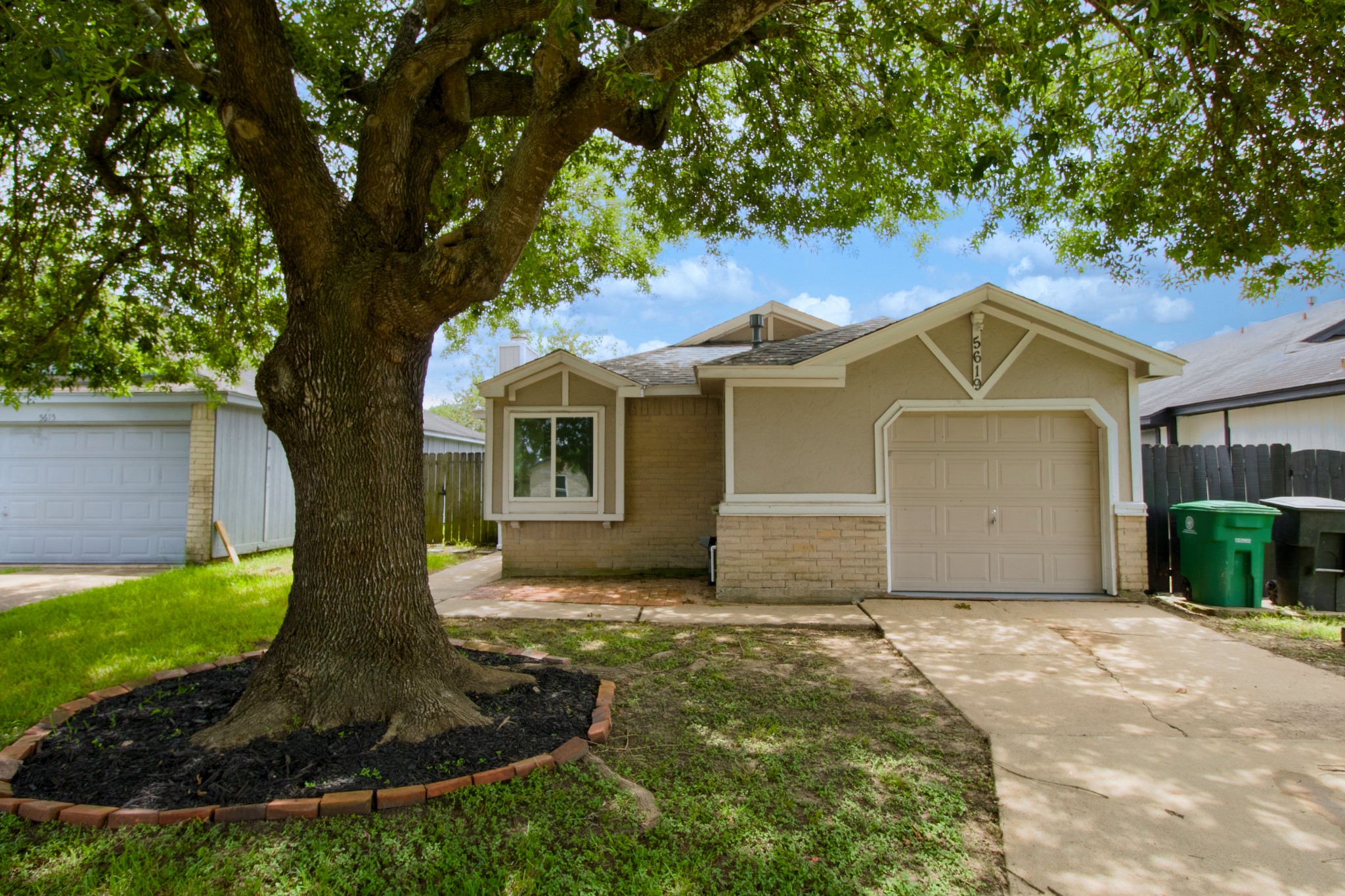 5619 Gineridge Drive Property Photo 1