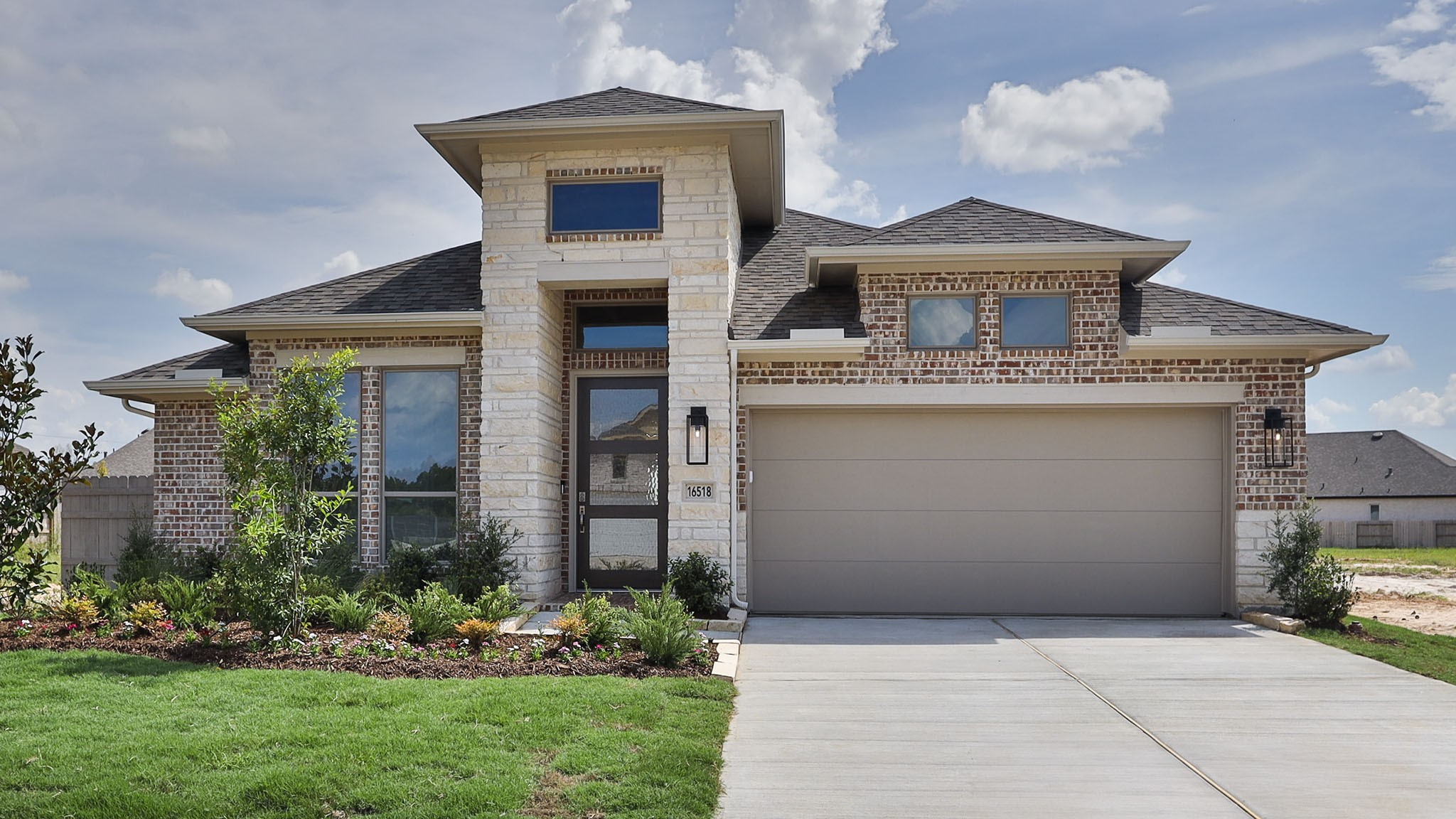 16518 Mandora Lane Property Photo 1