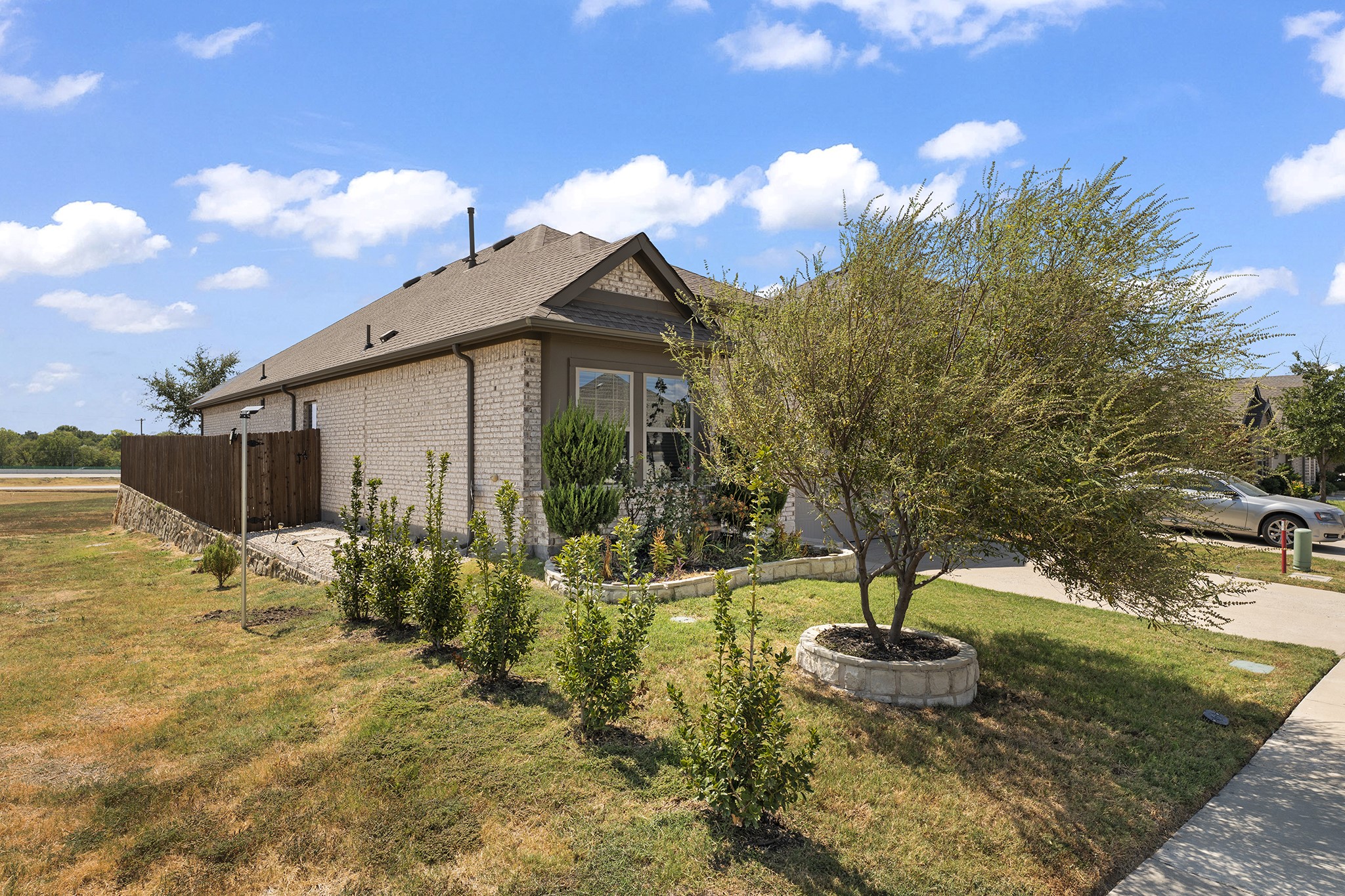 102 Camelia Street Property Photo 43