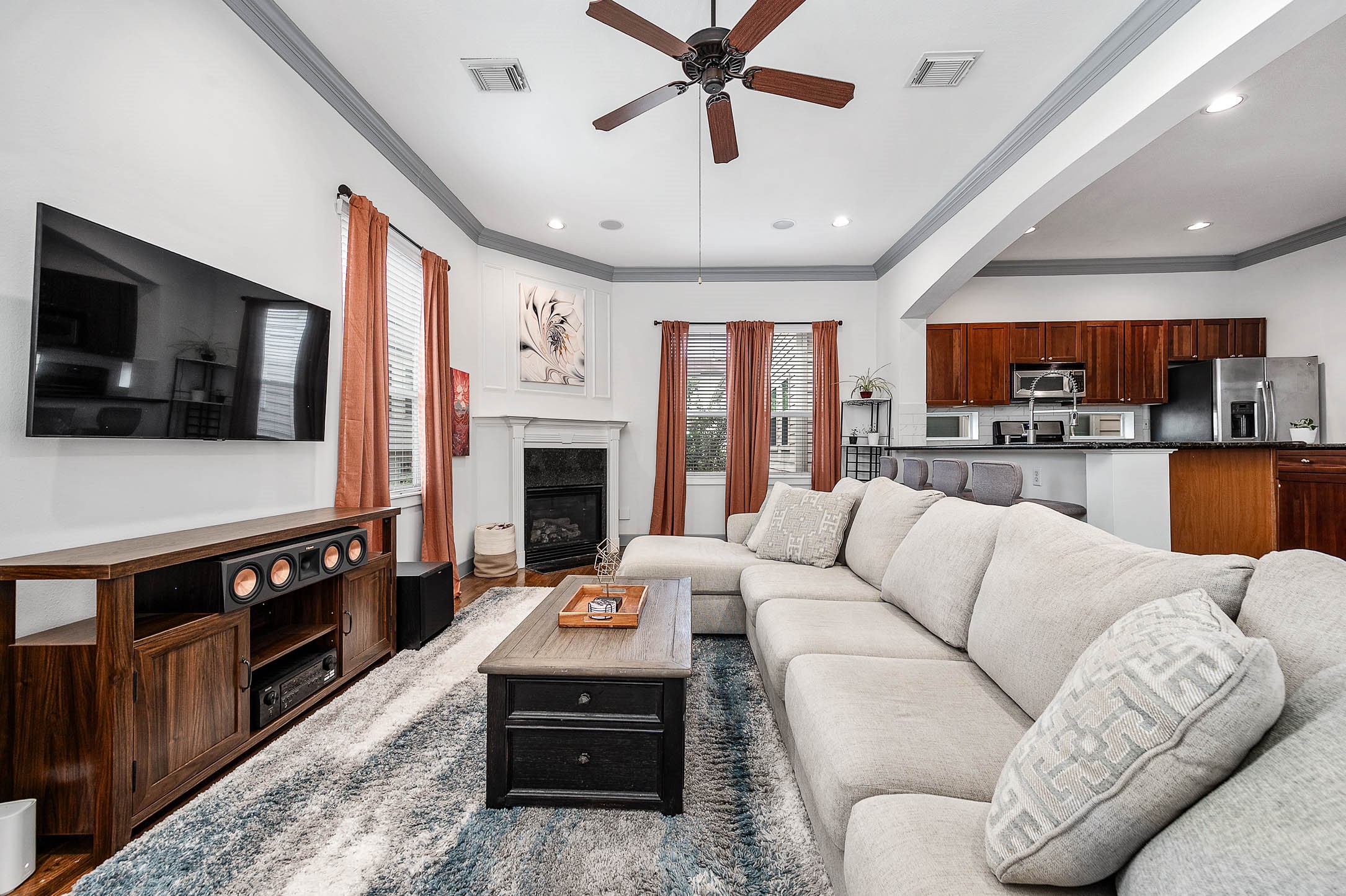 5723 Petty Street Property Photo 1