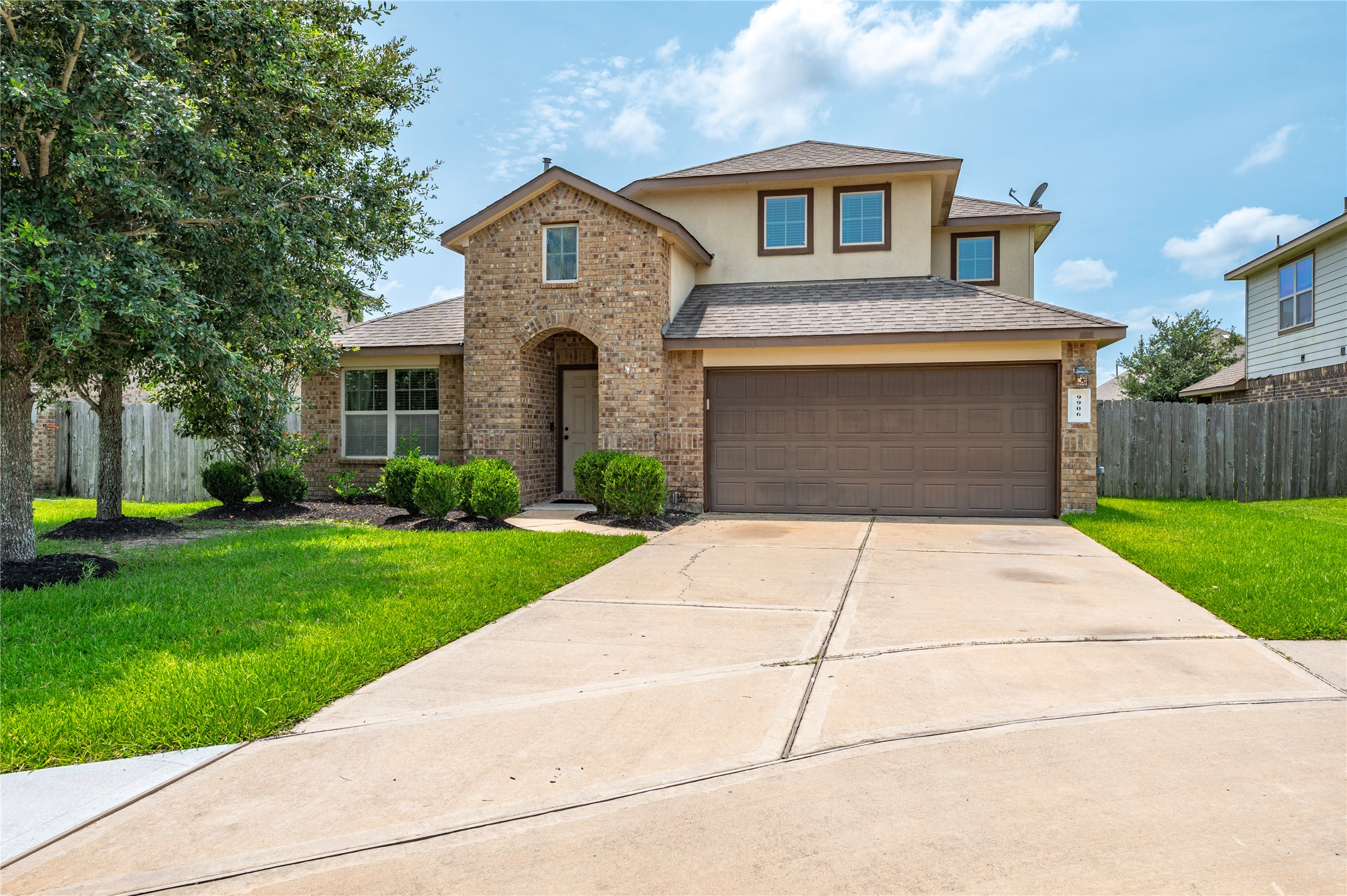 9906 Bezeled Circle Lane Property Photo 1