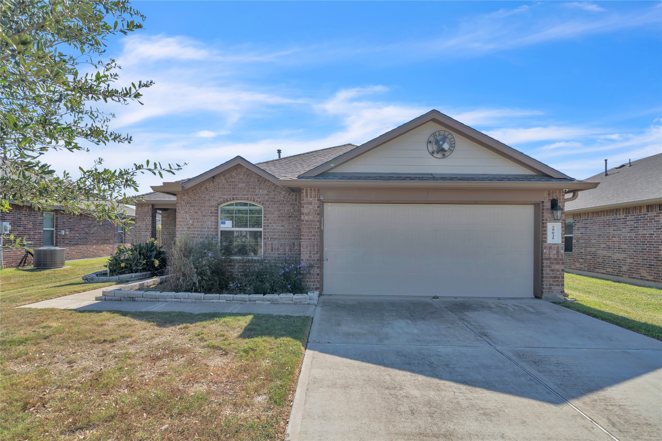 29035 Jacobs River Drive Property Photo 2