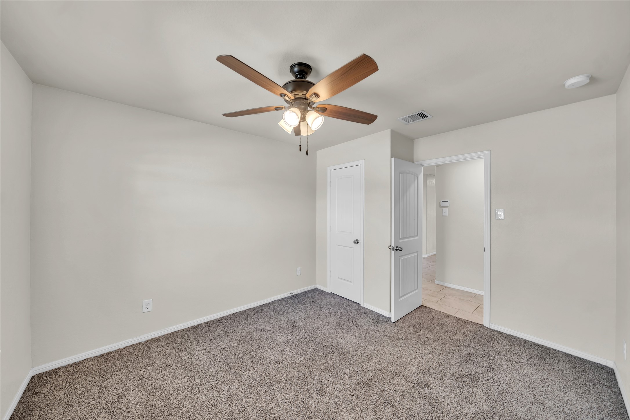 29035 Jacobs River Drive Property Photo 9