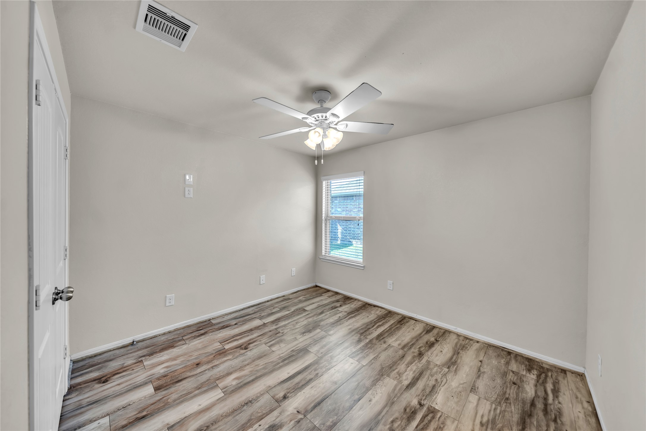 29035 Jacobs River Drive Property Photo 14