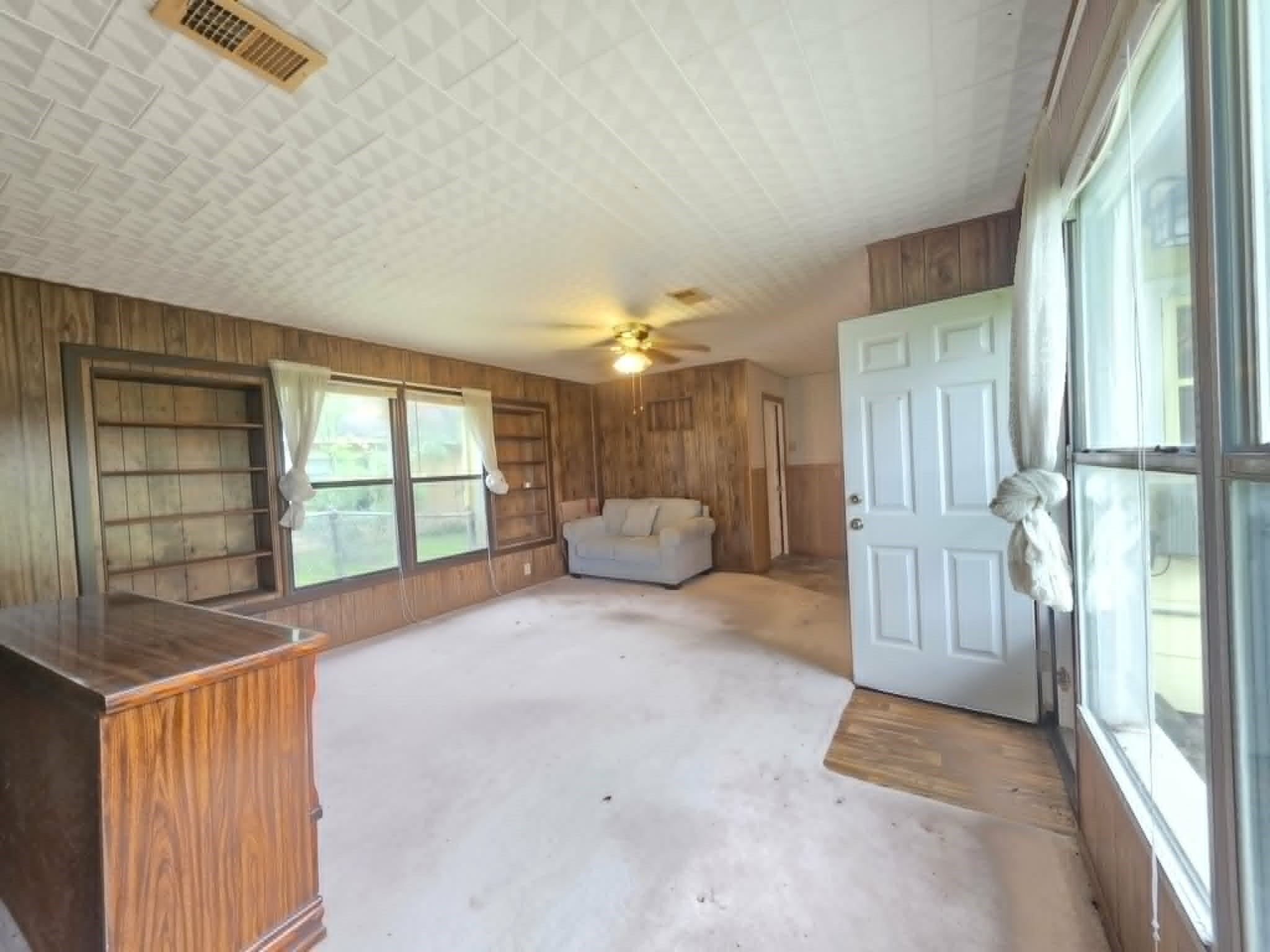 1420 Elm Avenue Property Photo 6