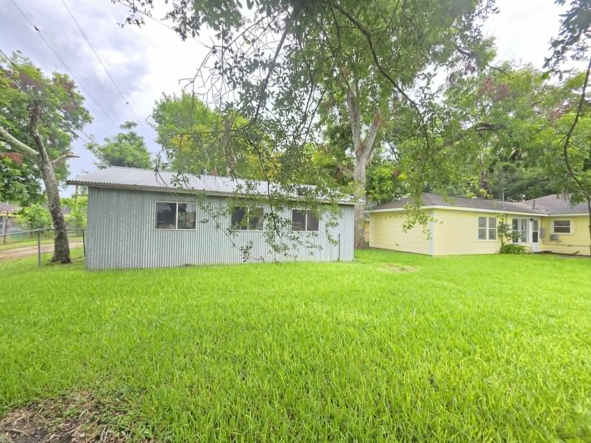 1420 Elm Avenue Property Photo 16