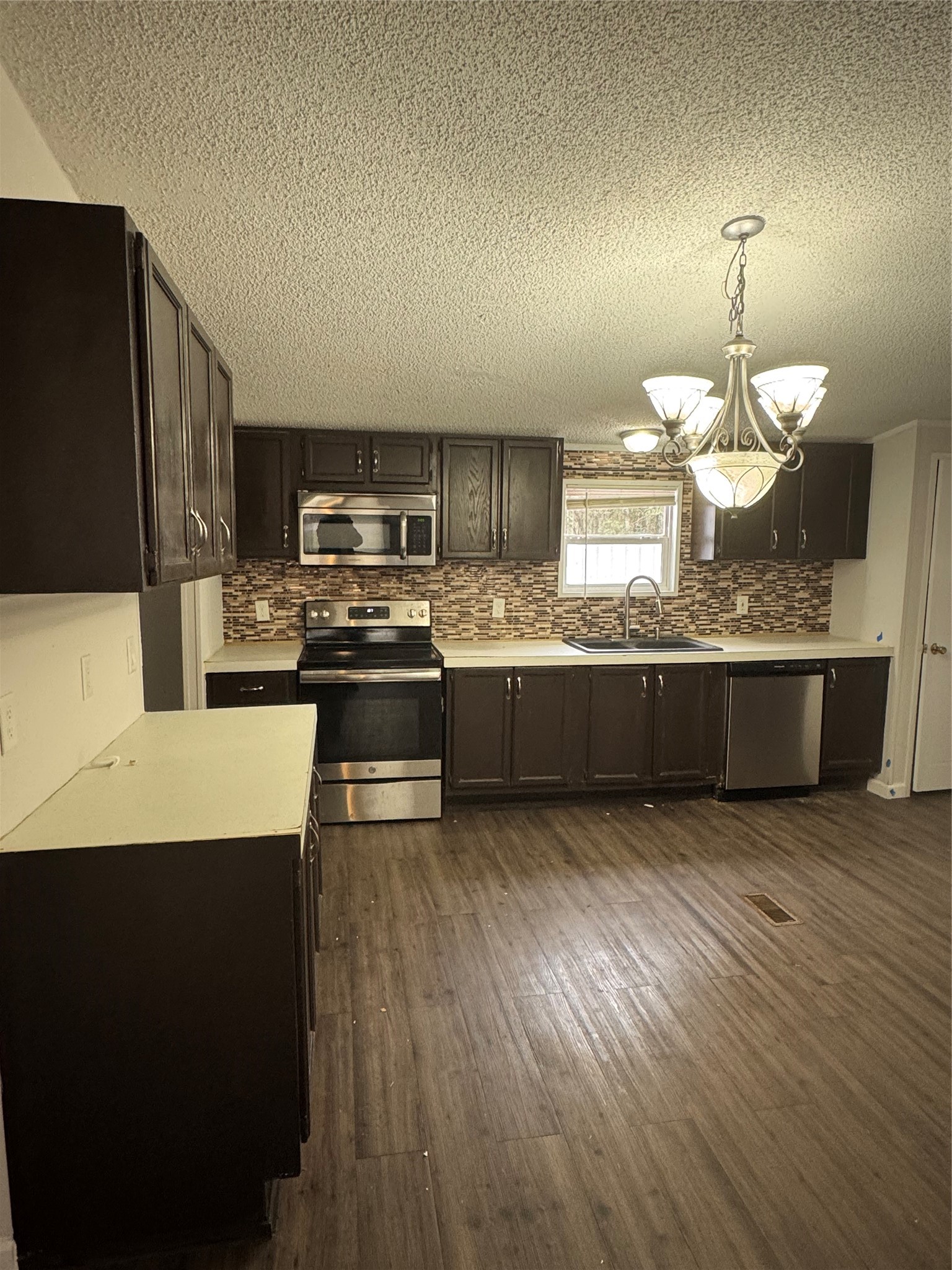 117 County Road 3794 Property Photo 5