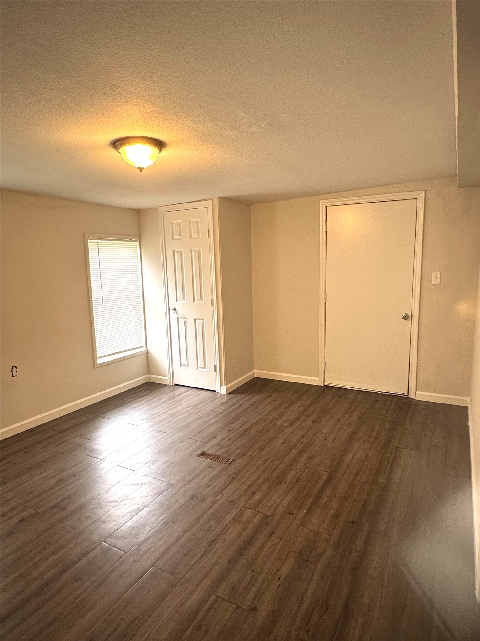 117 County Road 3794 Property Photo 10