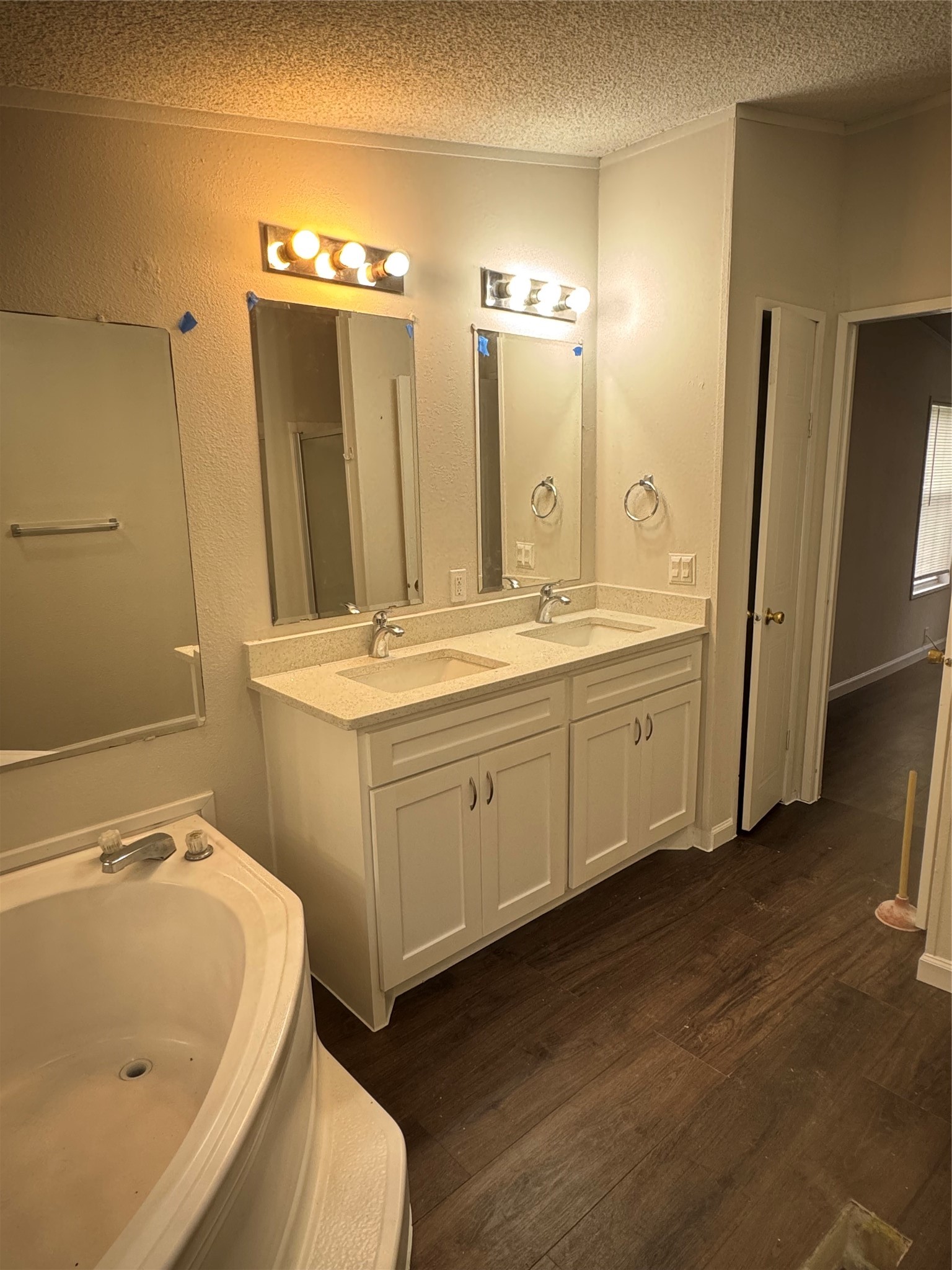117 County Road 3794 Property Photo 15