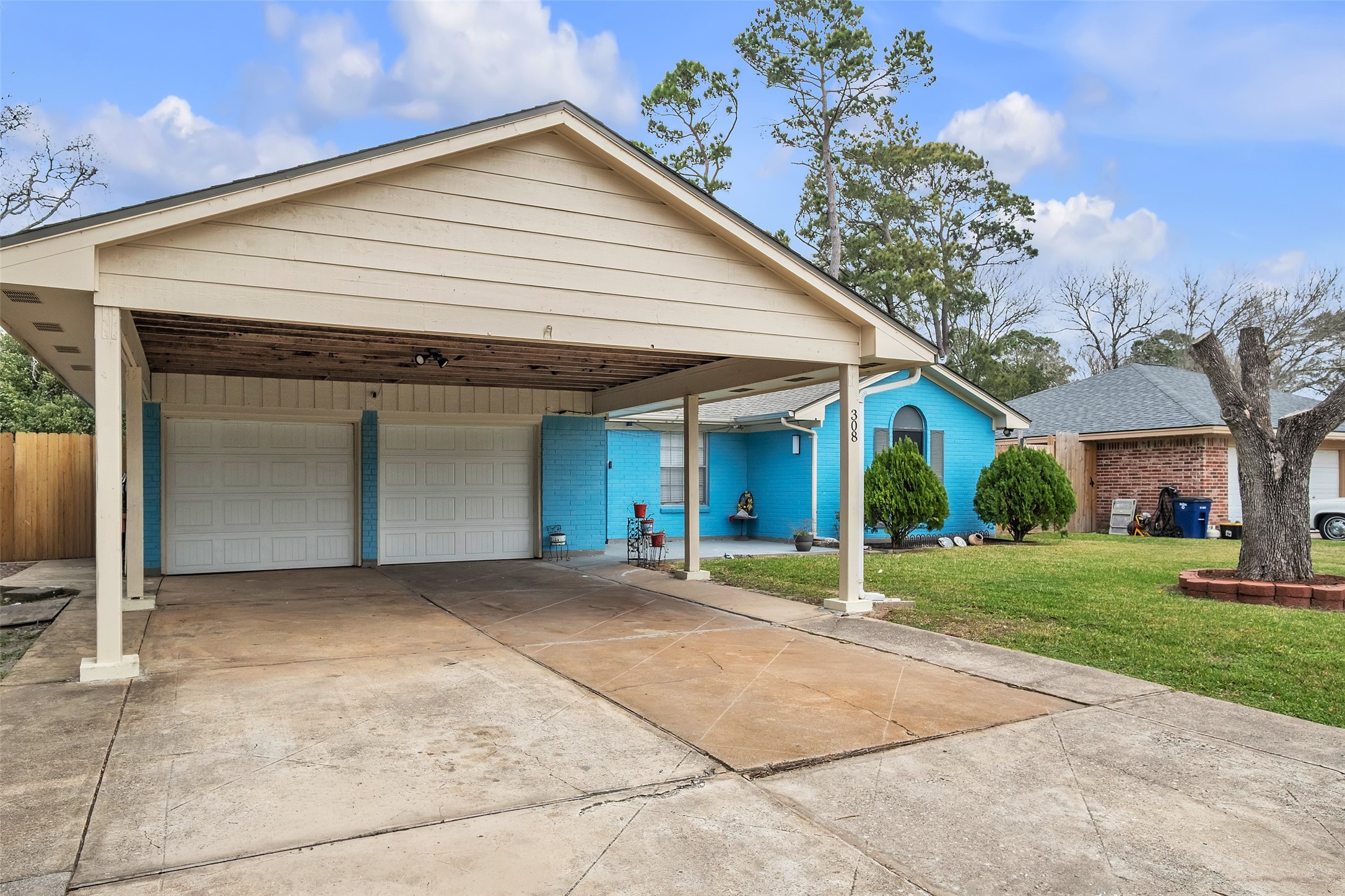 308 Tiegs Street Property Photo 4
