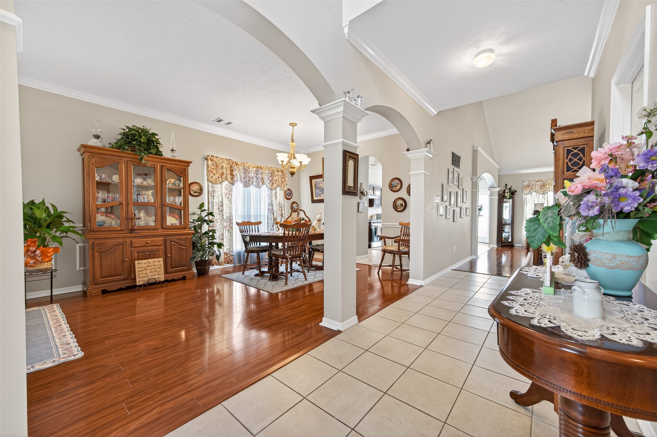 5118 Cove Creek Property Photo 7