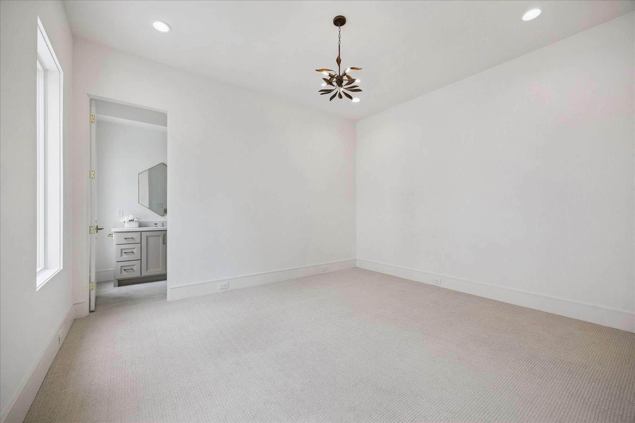 13 Wentworth Gate Path Property Photo 35