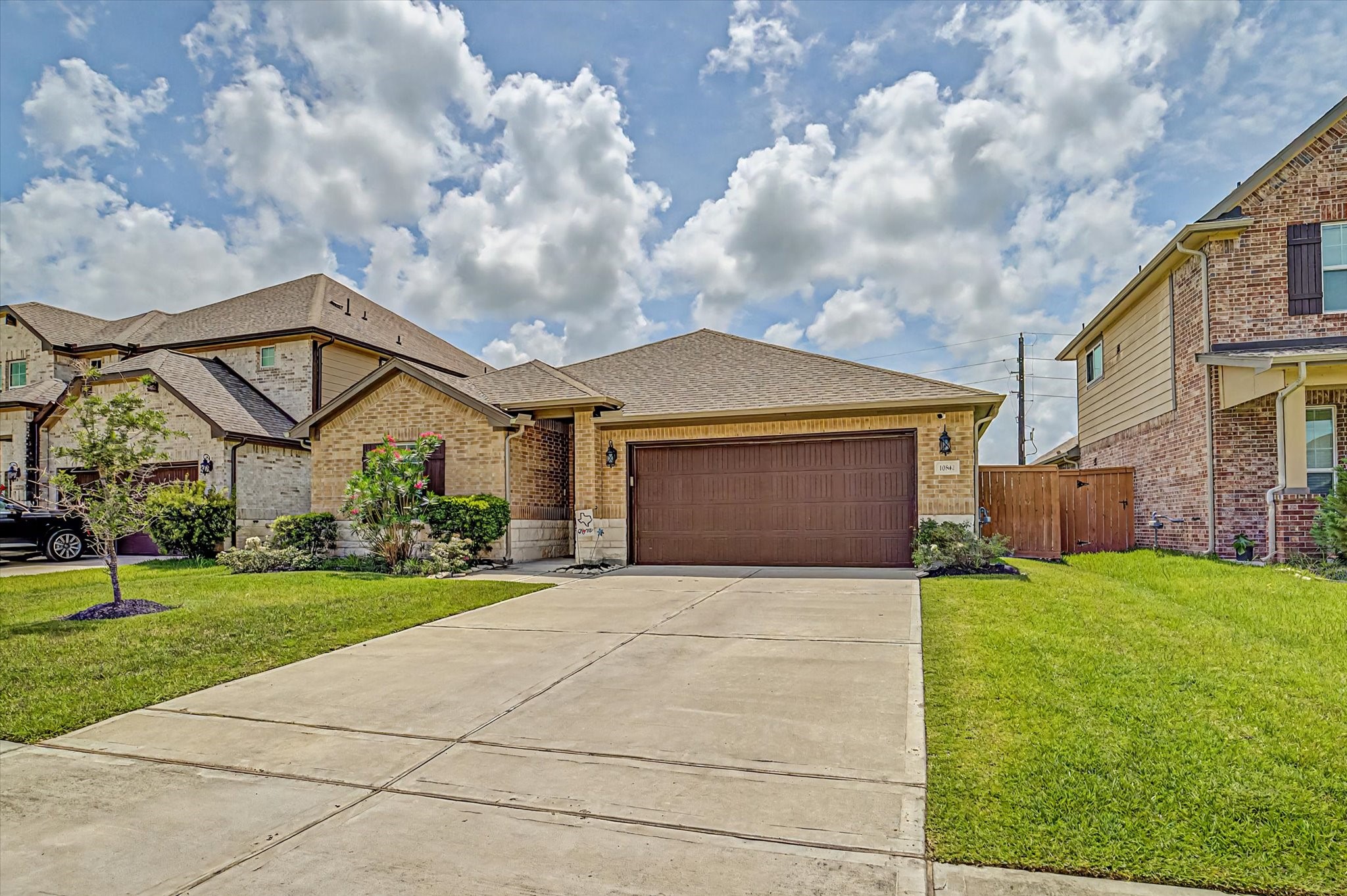 10842 Cliffs View Drive Property Photo 2