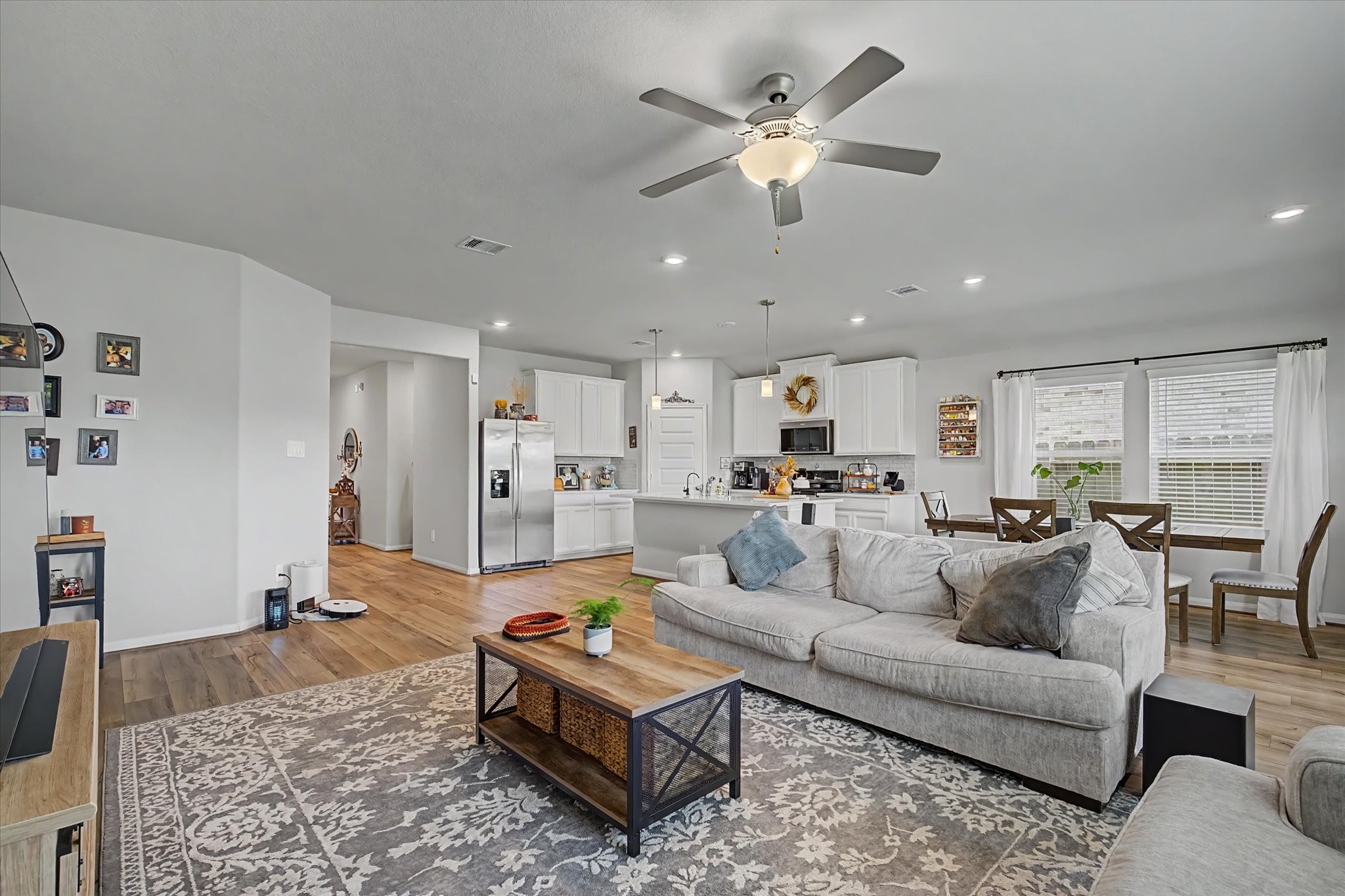 10842 Cliffs View Drive Property Photo 9