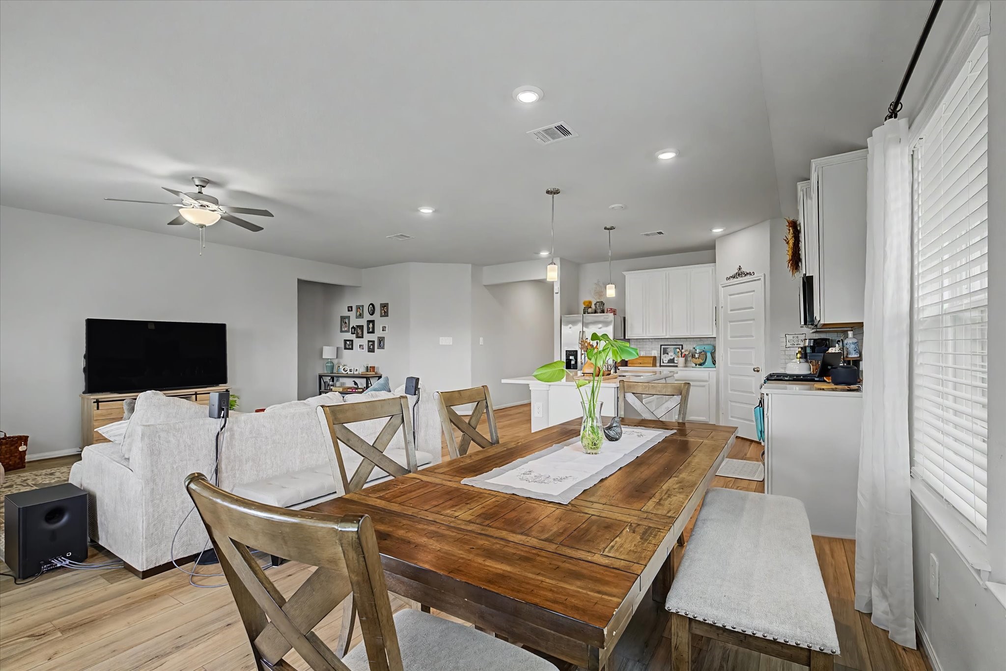 10842 Cliffs View Drive Property Photo 12