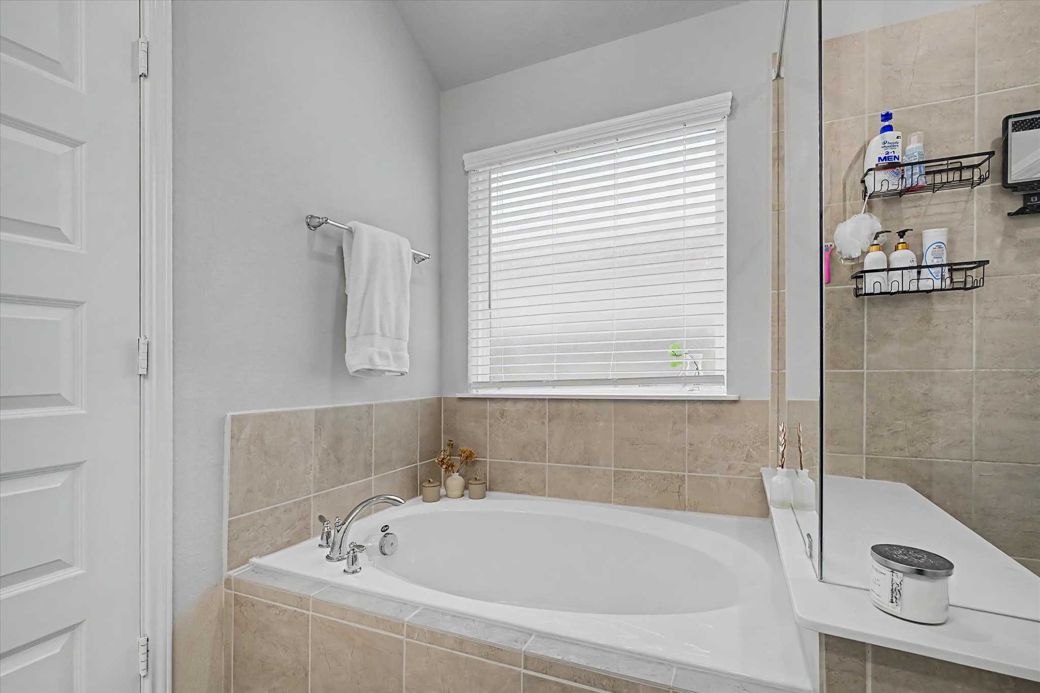 10842 Cliffs View Drive Property Photo 25