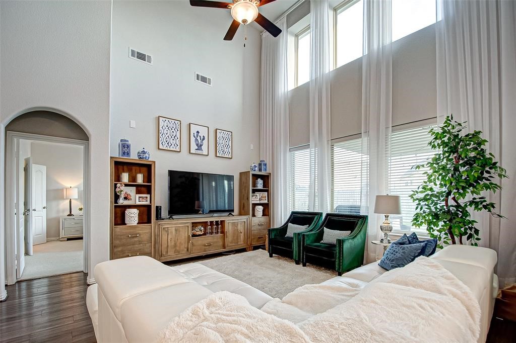 23811 Via Viale Dr Property Photo 3