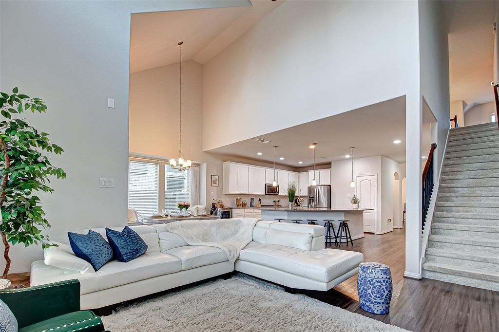 23811 Via Viale Dr Property Photo 9