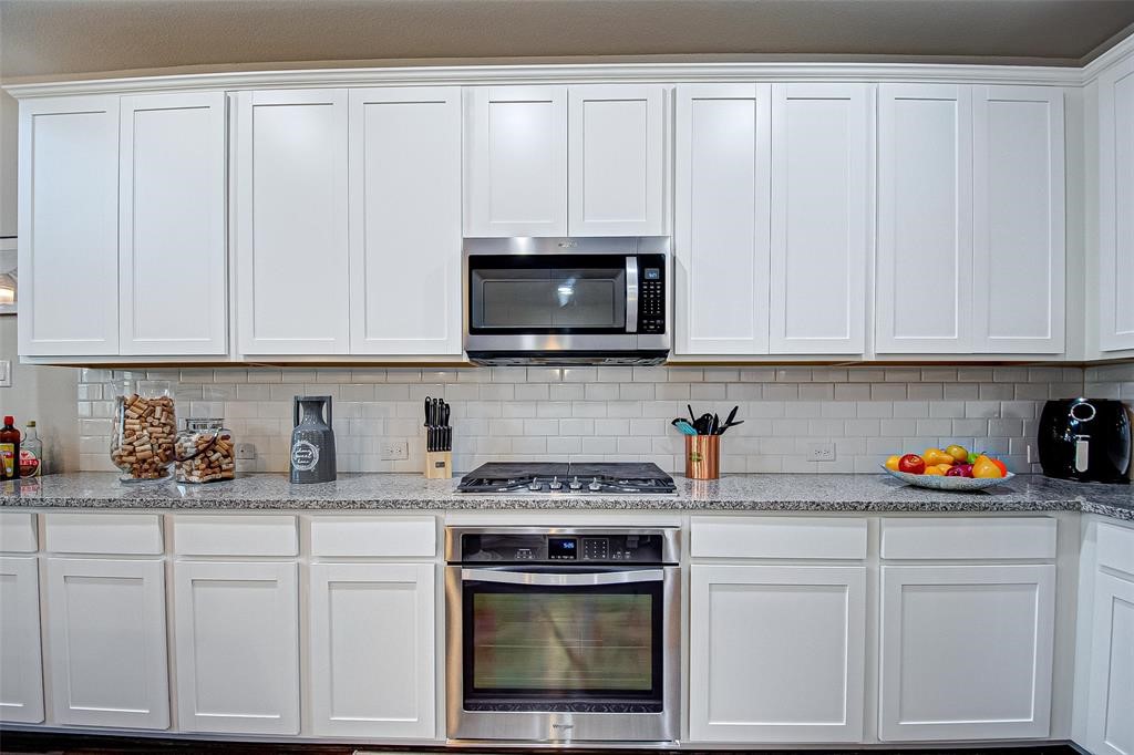 23811 Via Viale Dr Property Photo 13