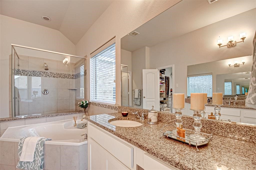 23811 Via Viale Dr Property Photo 25
