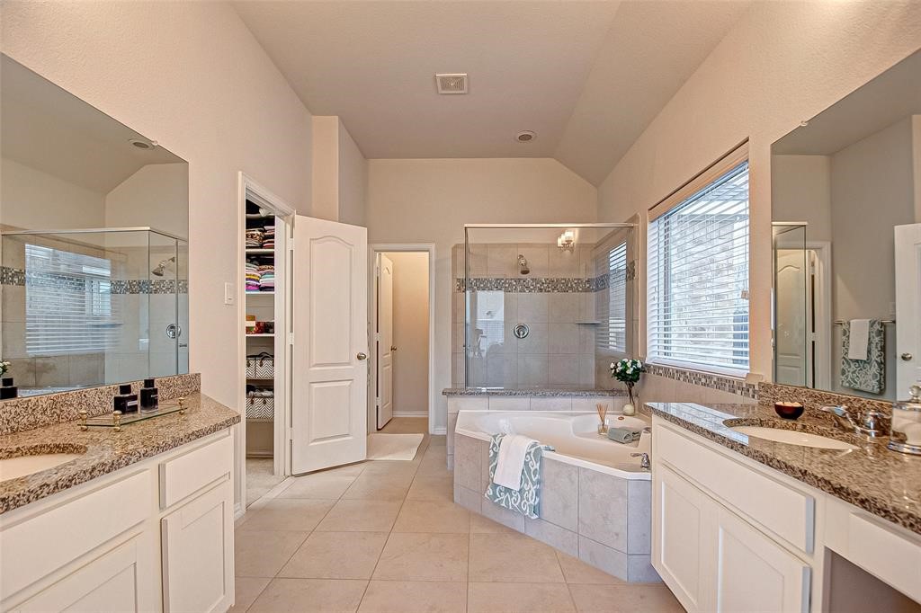 23811 Via Viale Dr Property Photo 28