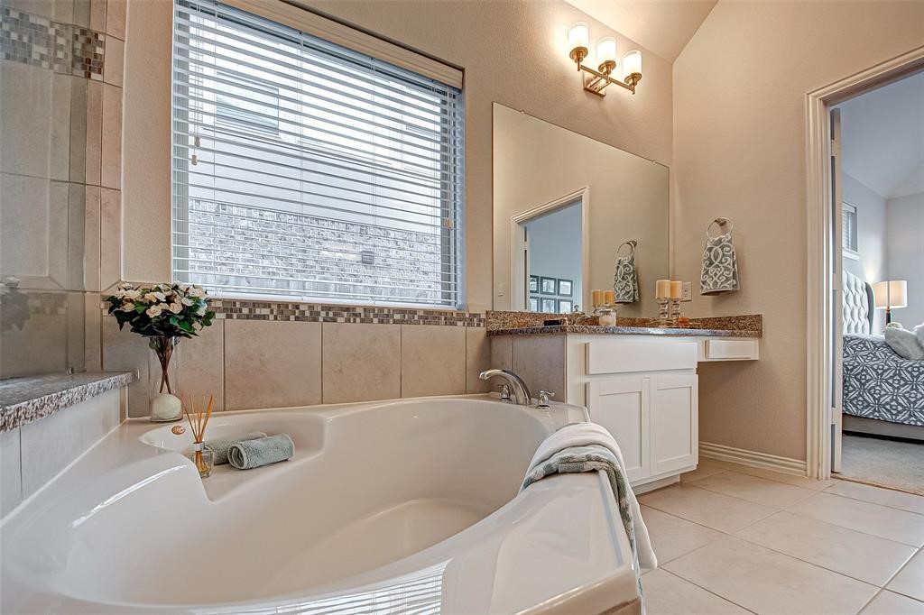 23811 Via Viale Dr Property Photo 30