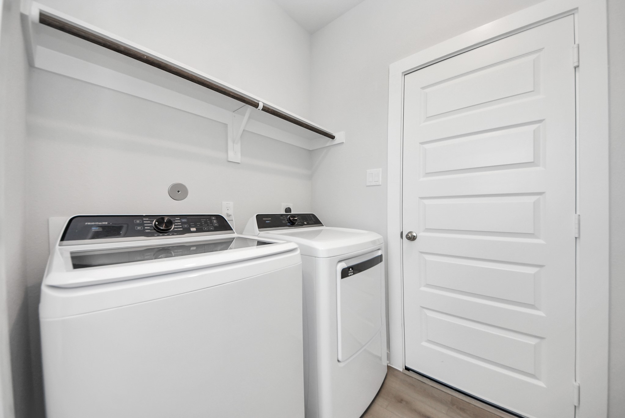 1031 Wildflower Way Drive Property Photo 4