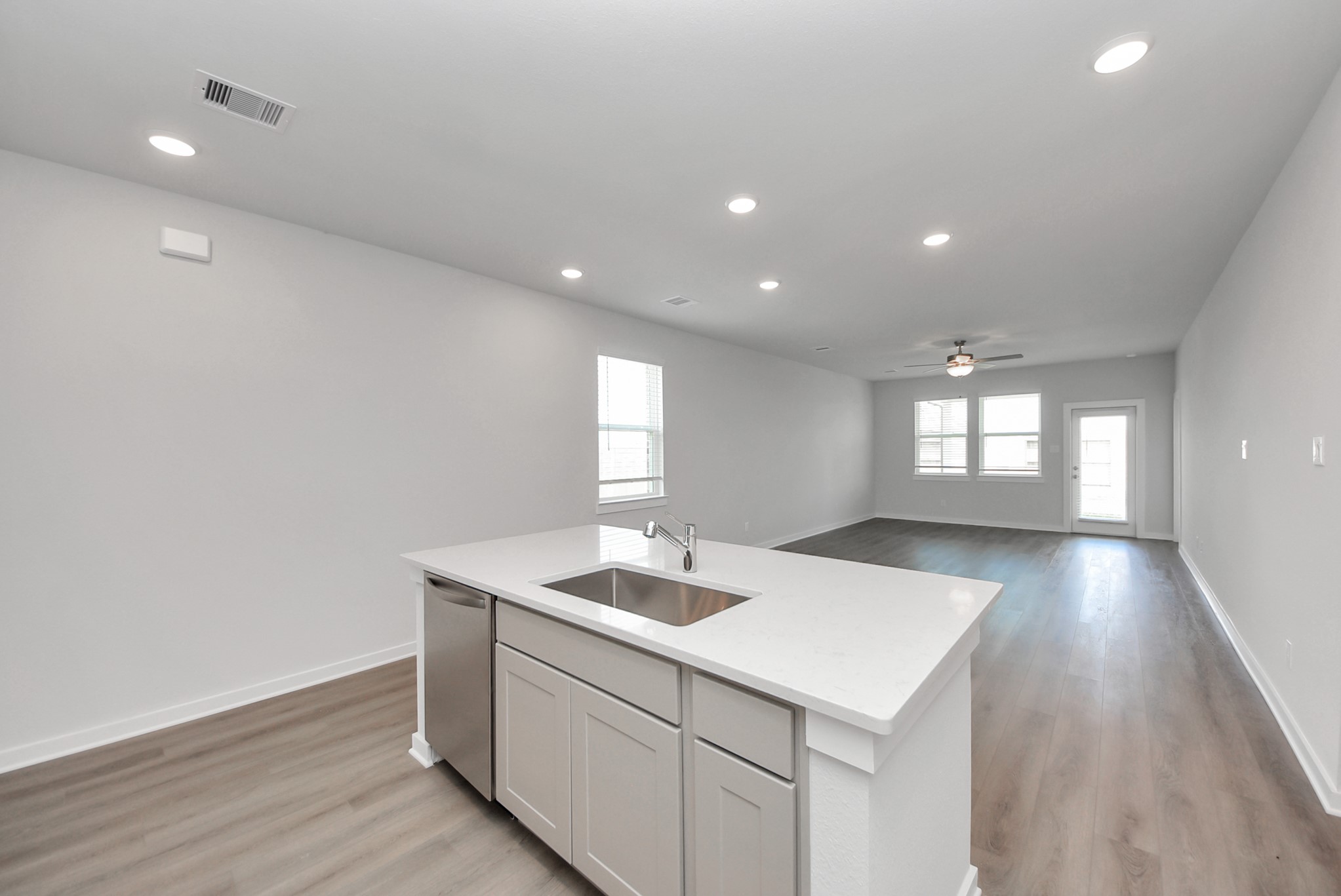 1031 Wildflower Way Drive Property Photo 8