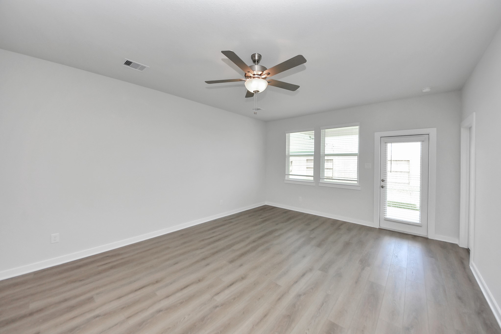 1031 Wildflower Way Drive Property Photo 17