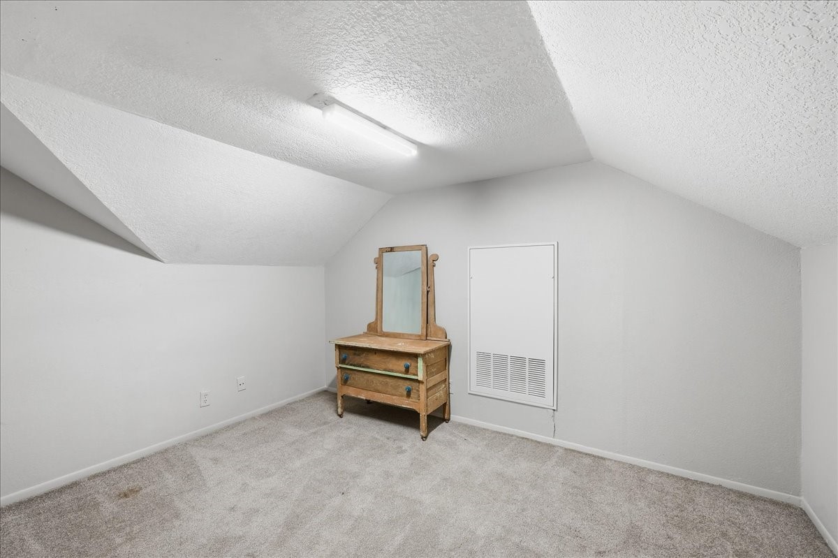 670 N 23rd Street Property Photo 20
